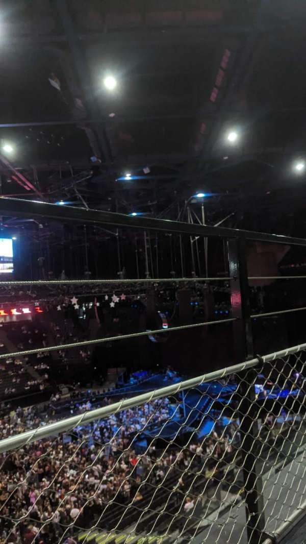 Accor Arena, section: Balcon E, row: 81, seat: 18