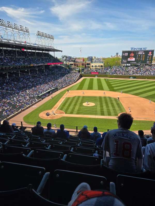 Wrigley Field, section: 323R, row: 10, seat: 12