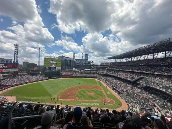 Truist Park, section: 330, row: 11, seat: 22
