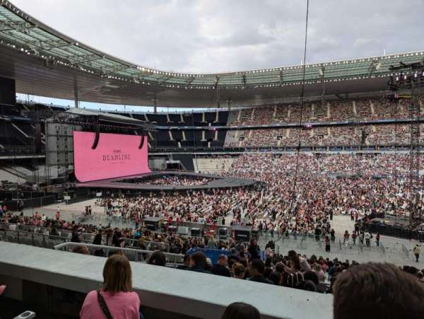 Stade de France, section: T3, row: 33, seat: 09
