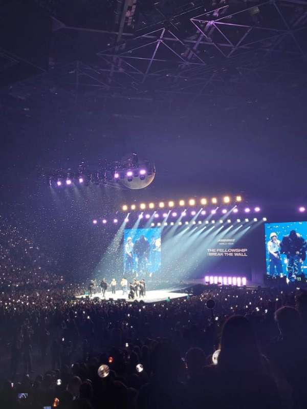 Accor Arena, section: Gradin E, row: 20