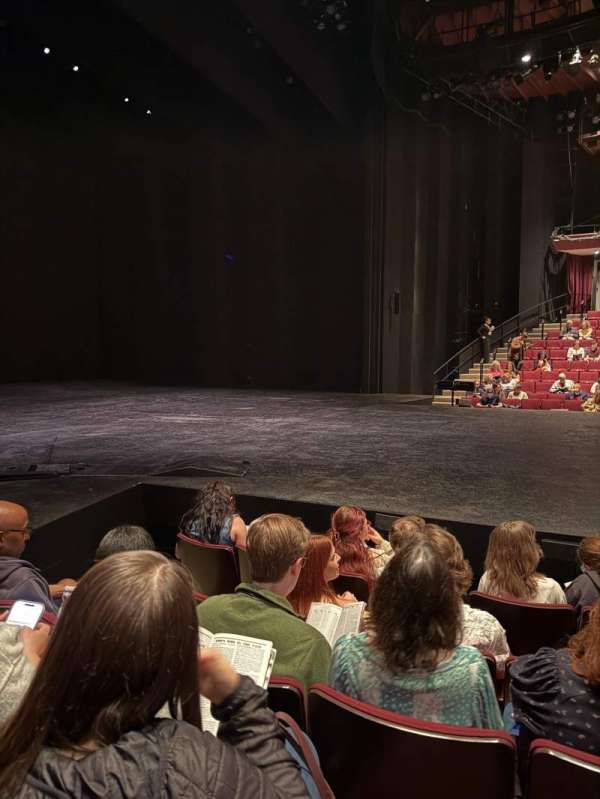 Vivian Beaumont Theater, section: Orchestra L, row: G, seat: 109
