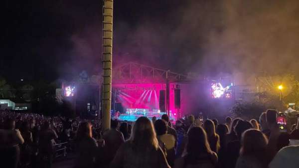Azura Amphitheater, section: 8, row: Q, seat: 1