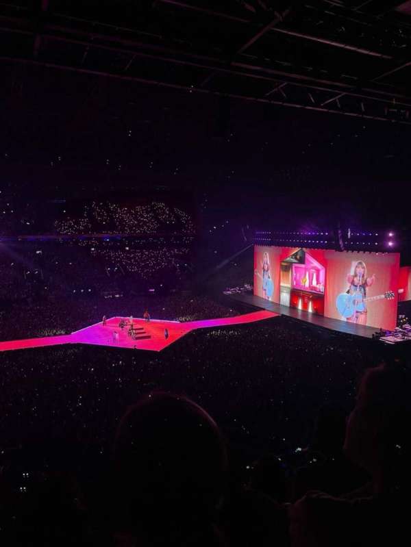 Photo by Lisou at Paris La Défense Arena