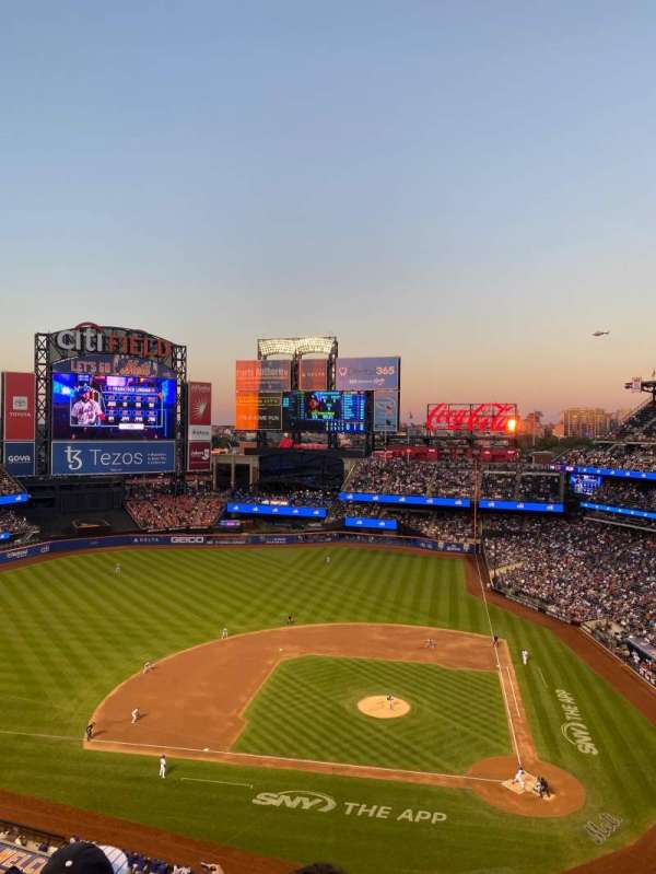 Citi Field, section: 519, row: 3, seat: 12