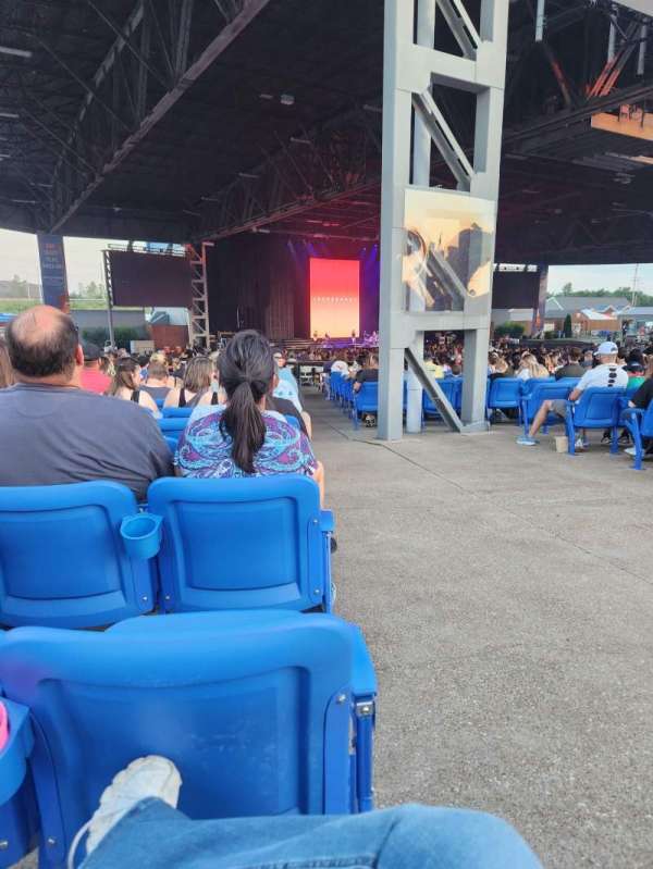 Hollywood Casino Amphitheatre, section: 202, row: Xx, seat: 1