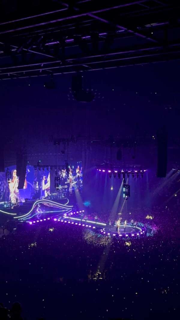 Paris La Défense Arena, section: 405, row: 51, seat: 22