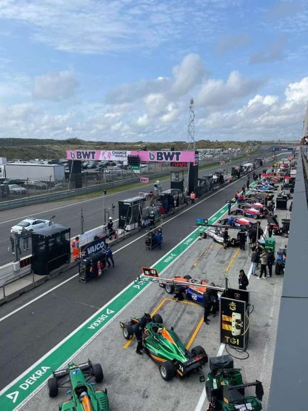 Circuit Zandvoort, section: Pit building
