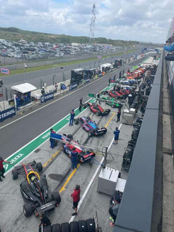 Circuit Zandvoort, section: Pit building