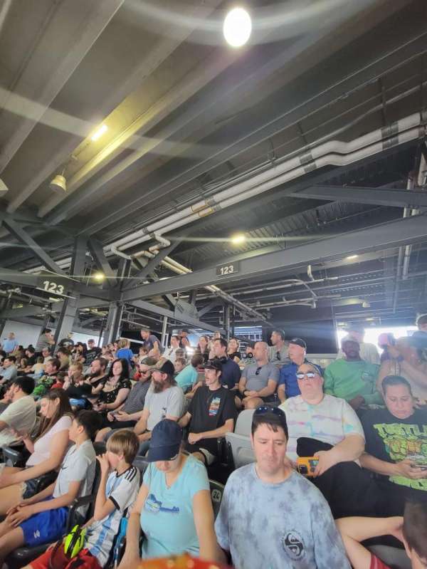 MetLife Stadium, section: 123, row: 44, seat: 24