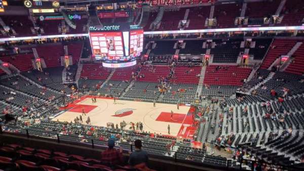 Moda Center, section: 333, row: F, seat: 1