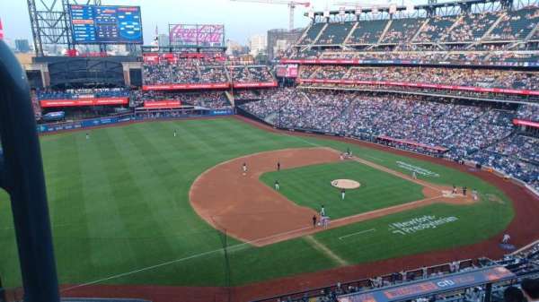 Citi Field, section: 424, row: 5, seat: 17