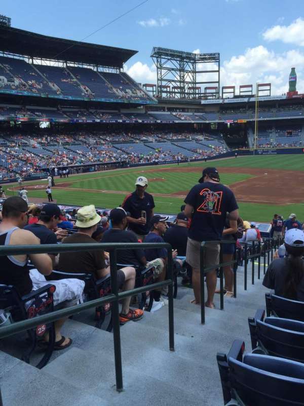 Turner Field, section: 117R, row: 27, seat: 1