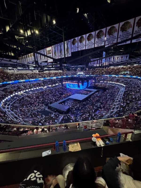 United Center, section: 306, row: 9, seat: 4