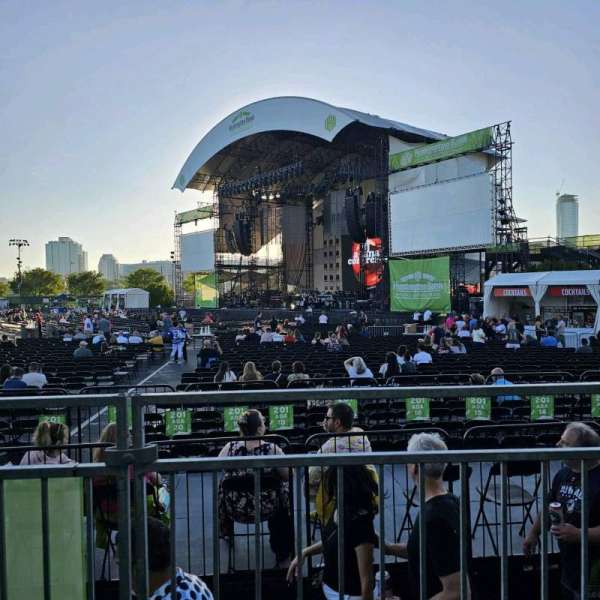 Huntington Bank Pavilion at Northerly Island, section: 303, row: A, seat: 305