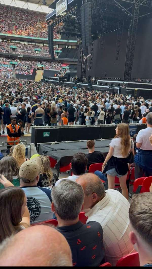 Wembley Stadium, section: 142, row: 11, seat: 151