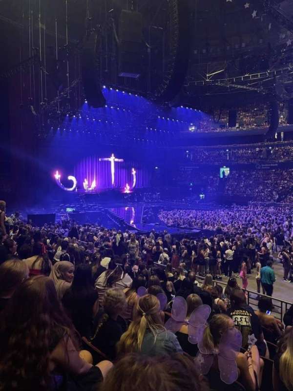 Qudos Bank Arena, section: 20, row: A, seat: 447
