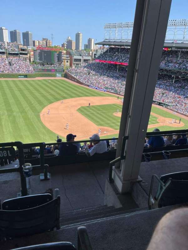 Wrigley Field, section: 408L, row: 3, seat: 22
