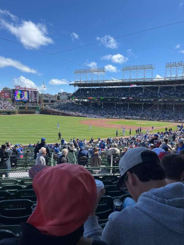 Wrigley Field, section: 205, row: 7, seat: 19