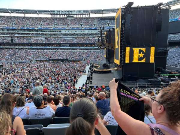 MetLife Stadium, section: 111A, row: 29, seat: 10