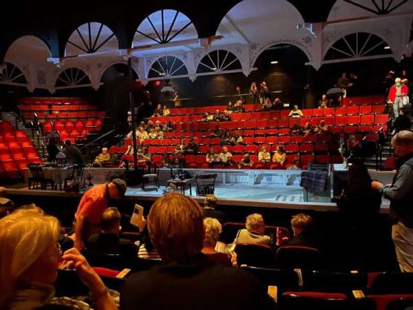Circle in the Square Theatre, section: Orchestra 200 (Odd), row: D, seat: 209