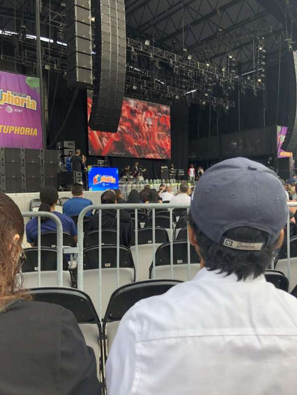 Jones Beach Theater, section: D, row: K, seat: 5