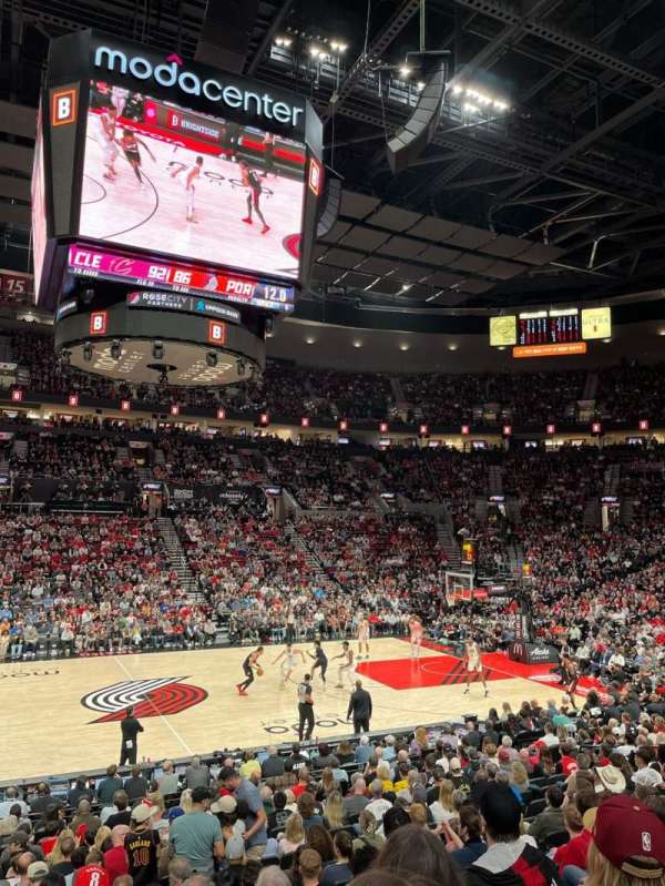 Moda Center, section: 101, row: O, seat: 20