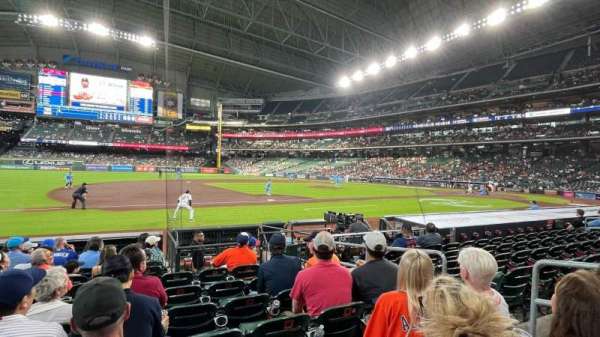 Daikin Park, section: 111, row: 11, seat: 14