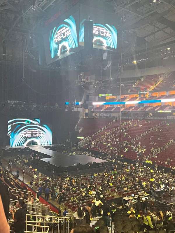 Toyota Center, section: 115, row: 27, seat: 20