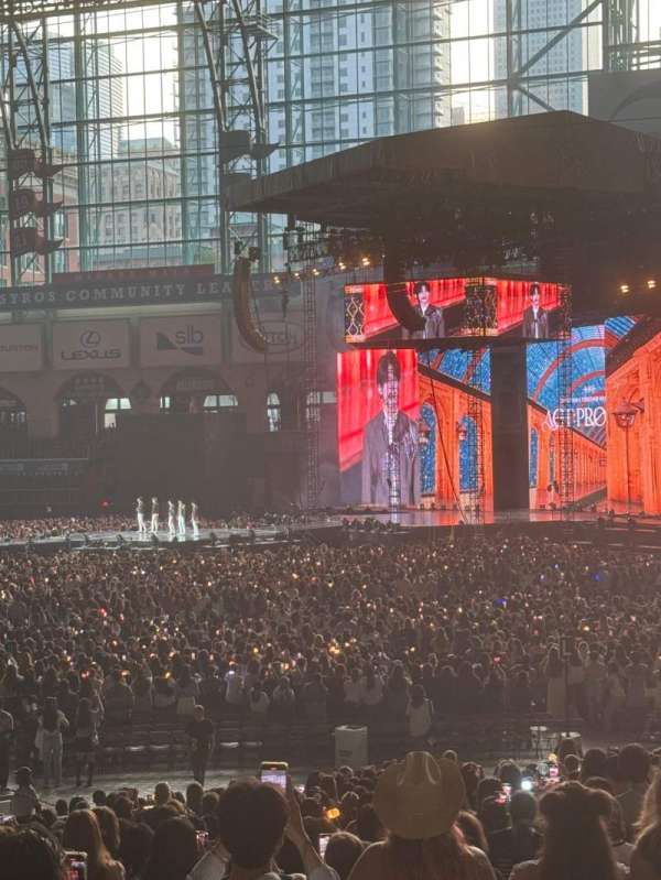 Daikin Park, section: 132, row: 31, seat: 12
