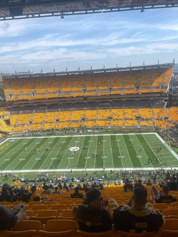 Acrisure Stadium, section: 536, row: EE, seat: 16