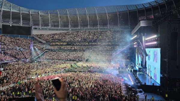 Tottenham Hotspur Stadium, section: Suite 316, row: 2, seat: 586