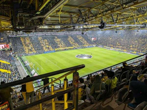 Signal Iduna Park, section: 68, row: 33, seat: 17