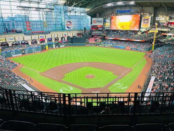 Daikin Park, section: 418, row: 3, seat: 10