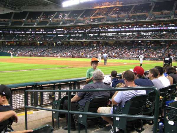 Daikin Park, section: 109, row: 5, seat: 5