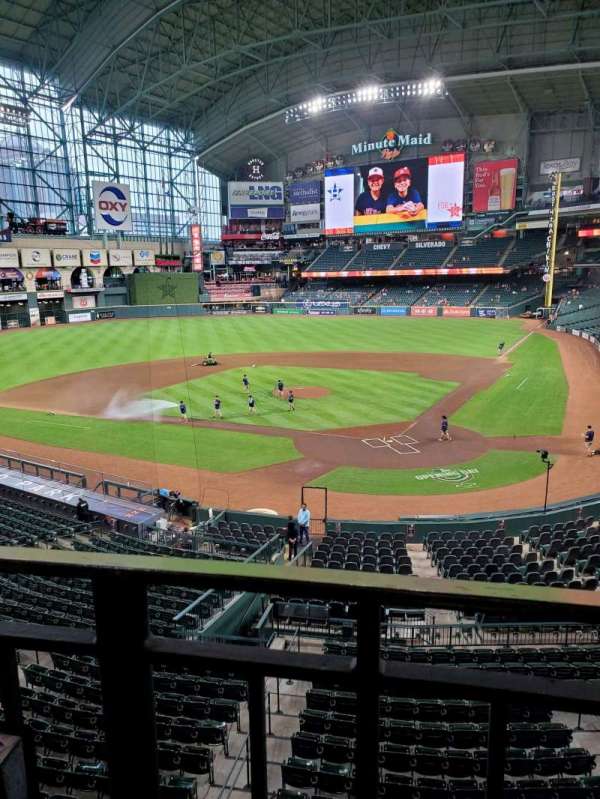 Daikin Park, section: 217, row: 1, seat: 4
