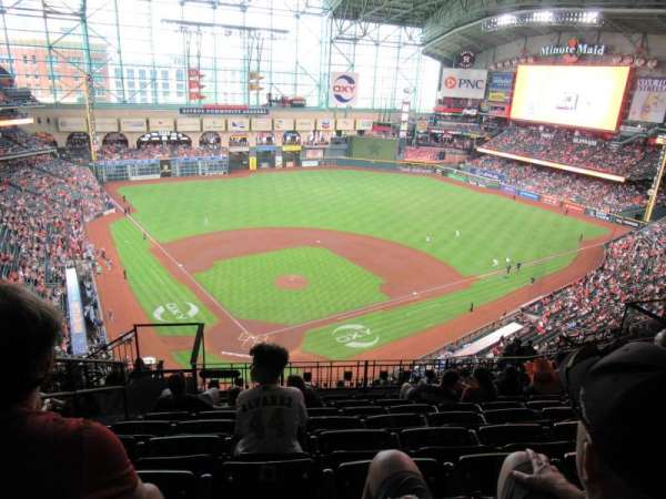Daikin Park, section: 421, row: 8, seat: 3