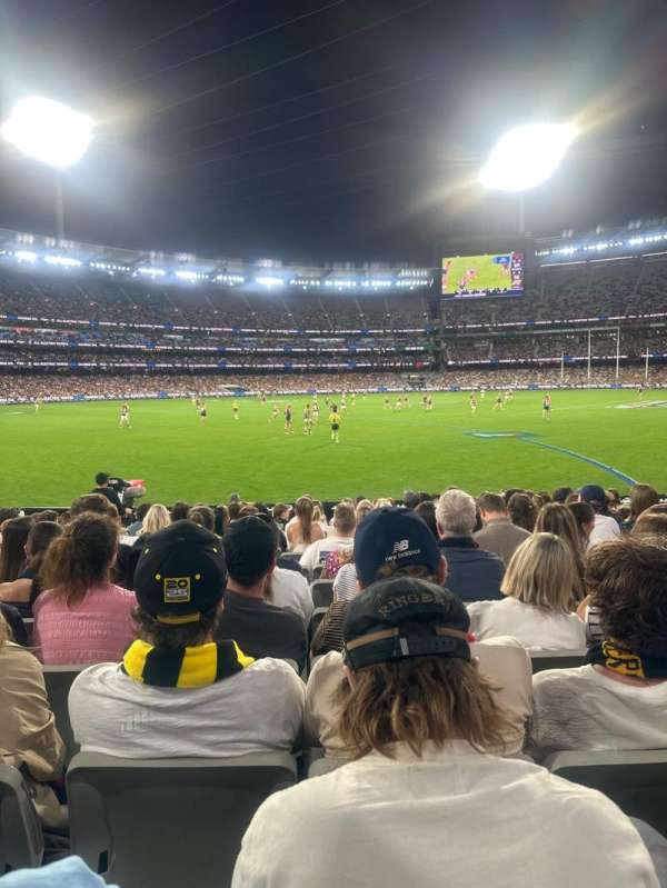 Melbourne Cricket Ground, section: M55, row: O, seat: 10