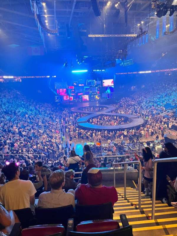 Scotiabank Arena, section: 104, row: 32, seat: 1