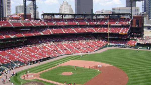 Busch Stadium, section: 439, row: 5, seat: 22