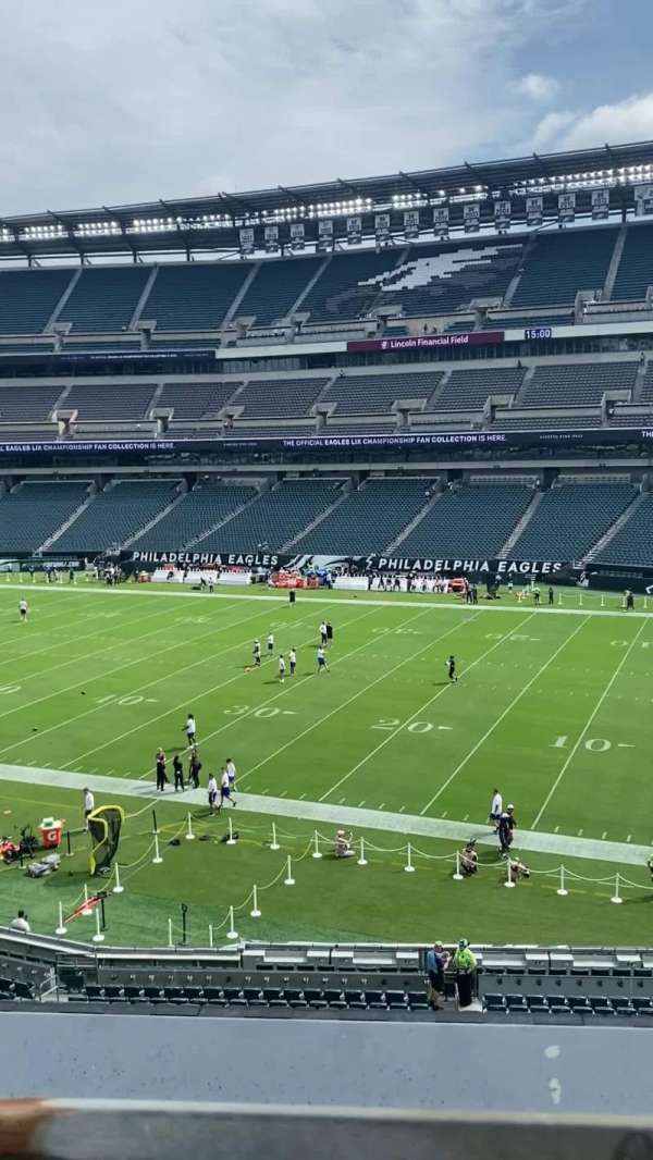 Lincoln Financial Field, section: C4, row: 1, seat: 8