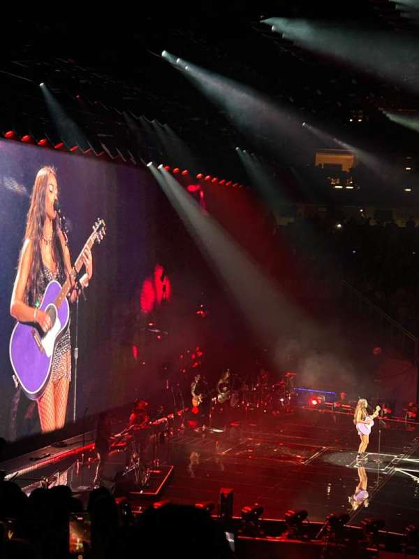 State Farm Arena, section: 121, row: U, seat: 16