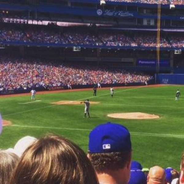Rogers Centre, section: 116L, row: 27, seat: 8