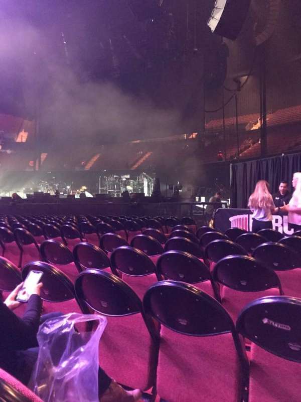 Kia Forum, section: E, row: 7, seat: 7