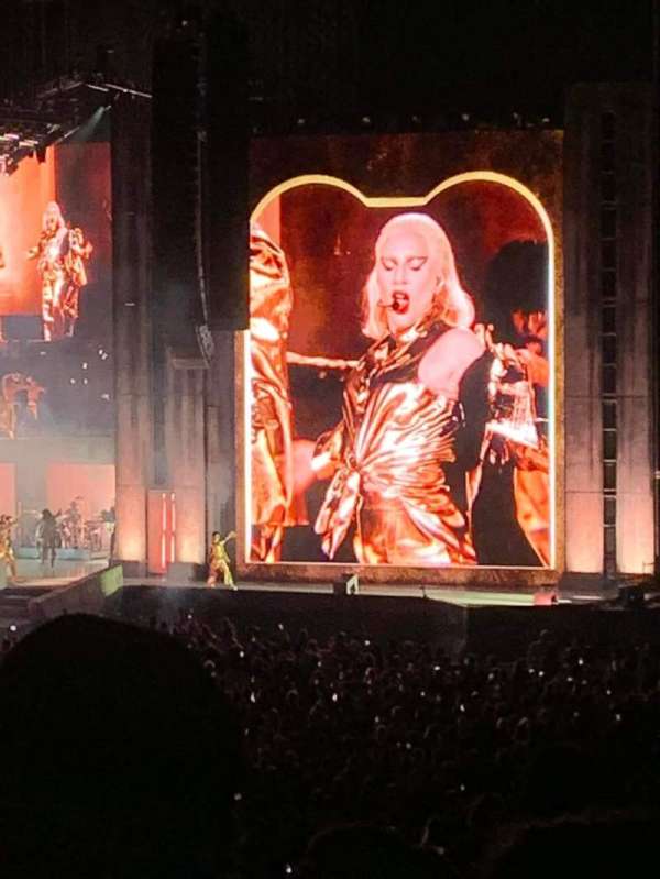 MetLife Stadium, section: 116, row: 26, seat: 12