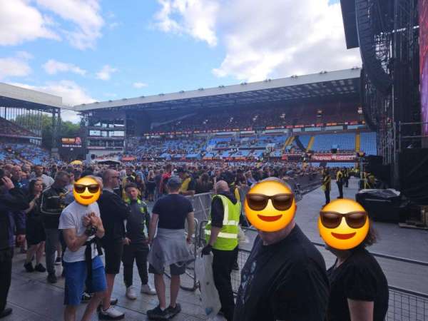 Villa Park, section: Q2, row: A