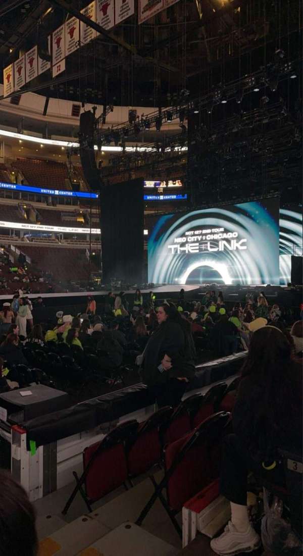 United Center, section: 101, row: 4, seat: 2