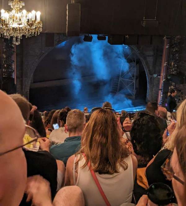 Lunt-Fontanne Theatre, section: Rear Mezzanine LC, row: L, seat: 121