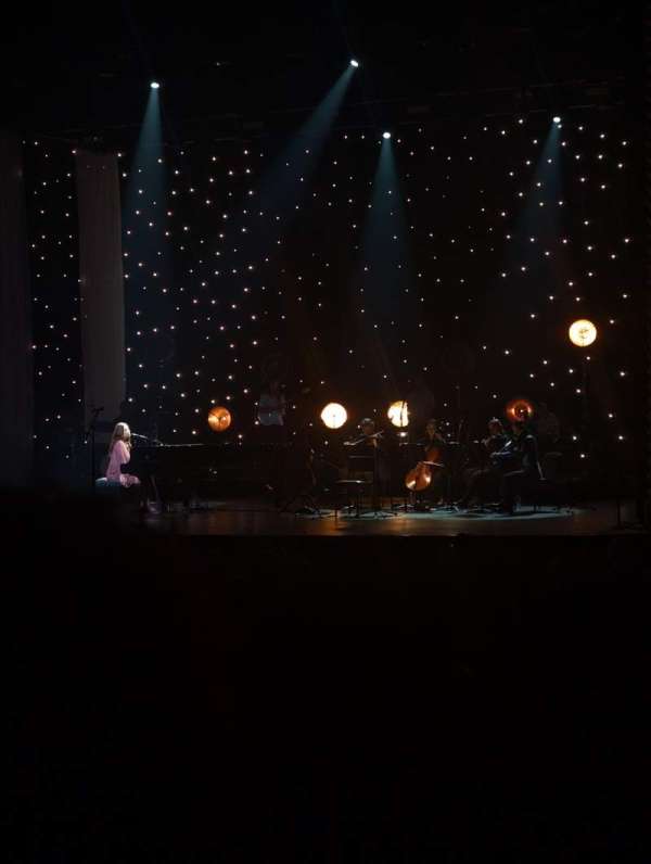 Palais Theatre, section: Stalls, row: B