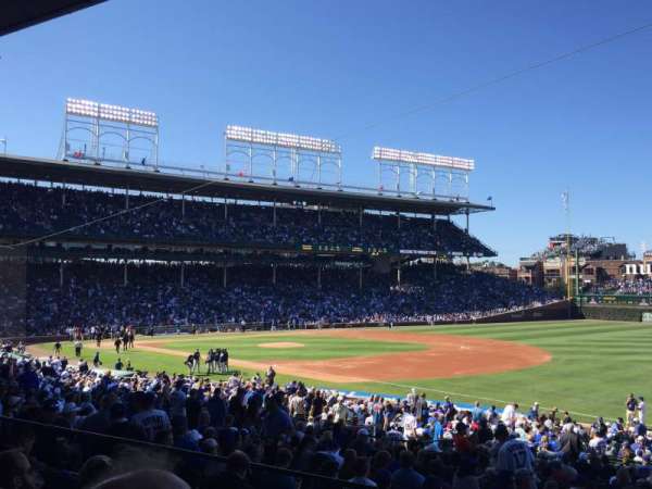 Wrigley Field, section: 229, row: 6, seat: 2